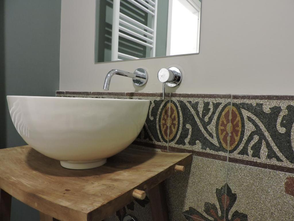 Manzoni 46 - Ospitalita Siciliana Bed & Breakfast Milazzo Exterior foto