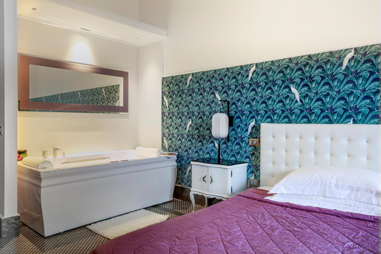 Manzoni 46 - Ospitalita Siciliana Bed & Breakfast Milazzo Exterior foto