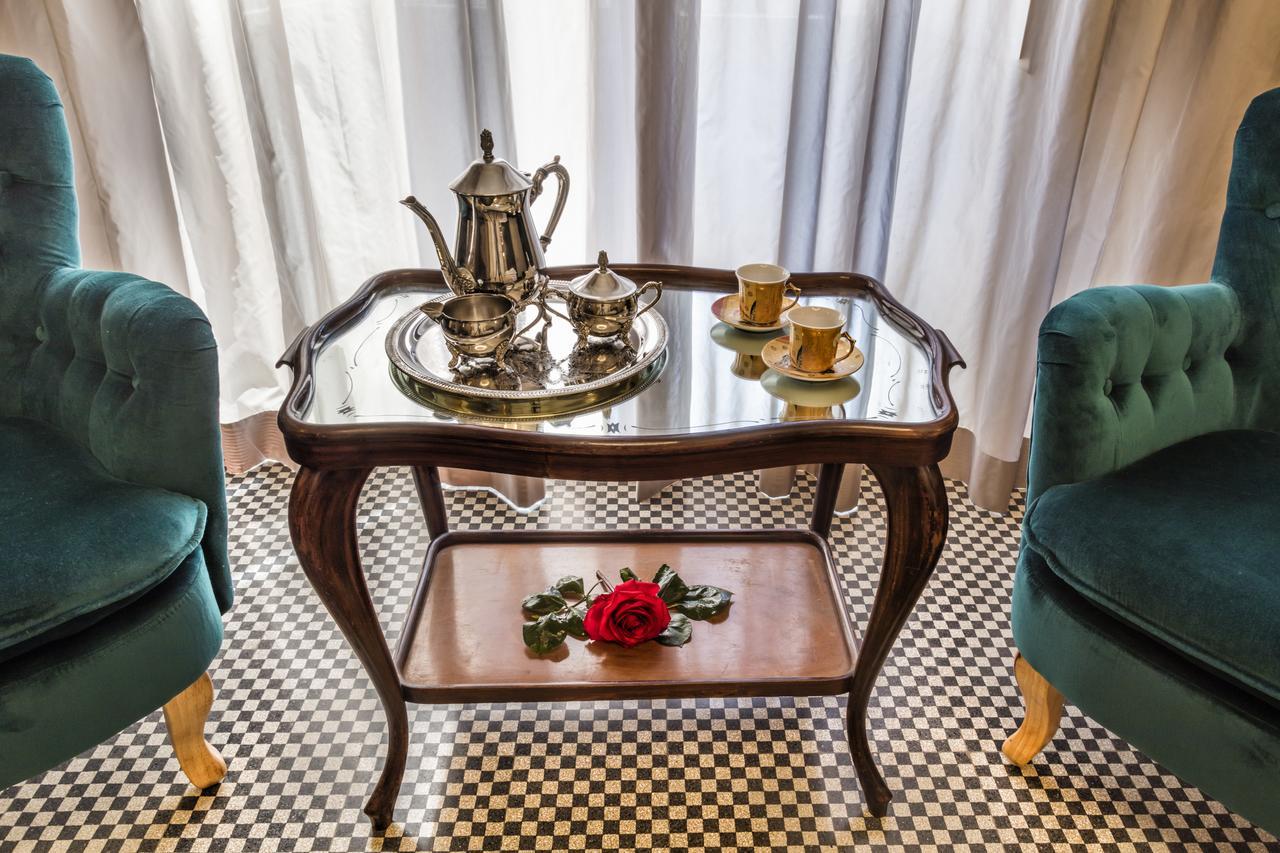 Manzoni 46 - Ospitalita Siciliana Bed & Breakfast Milazzo Exterior foto